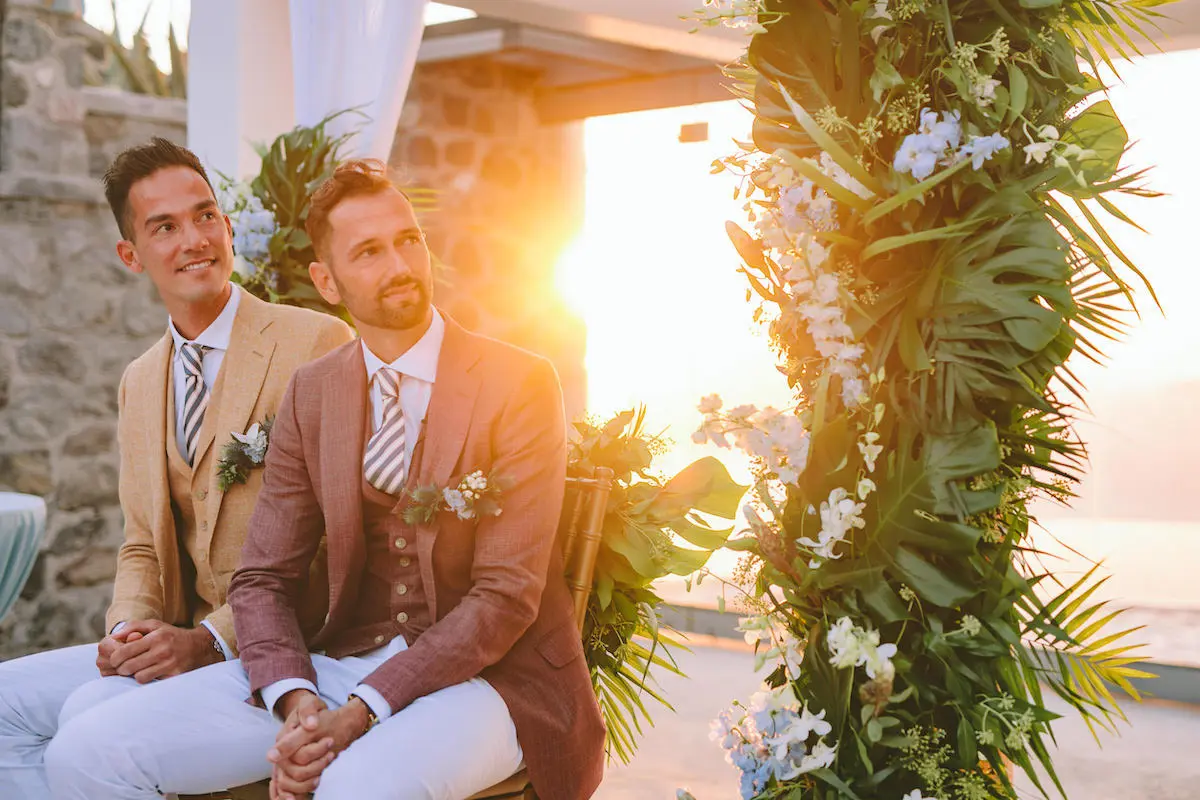 Gaywedding met zonsondergang