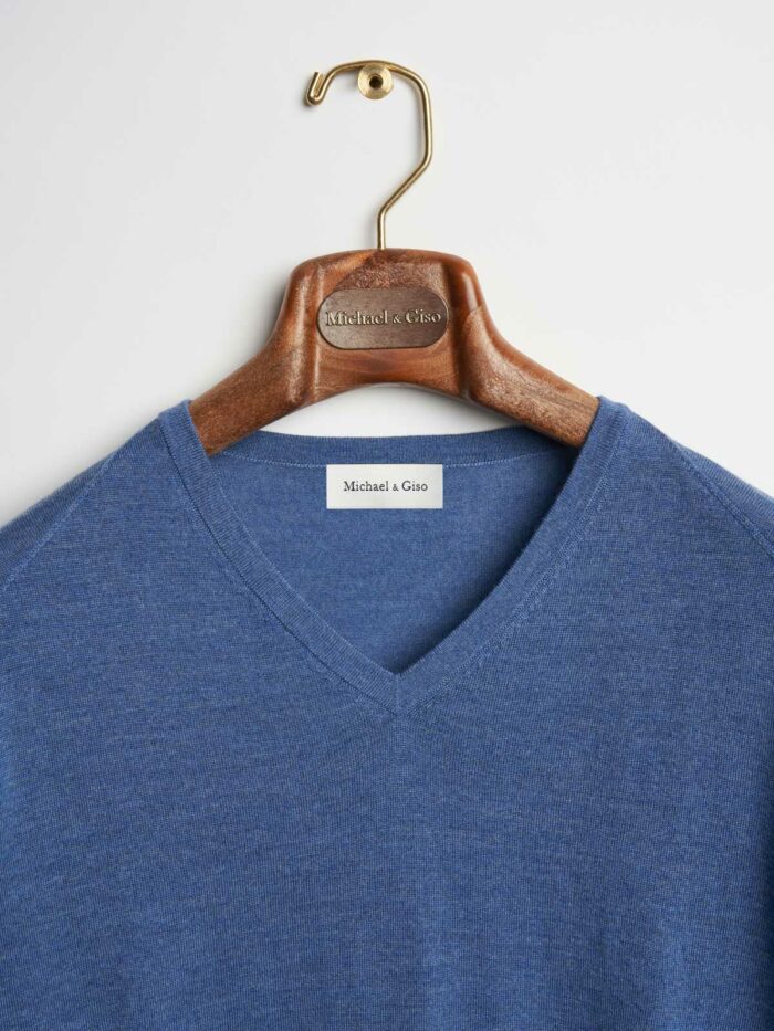 jeans kleurig truitje met v-hals