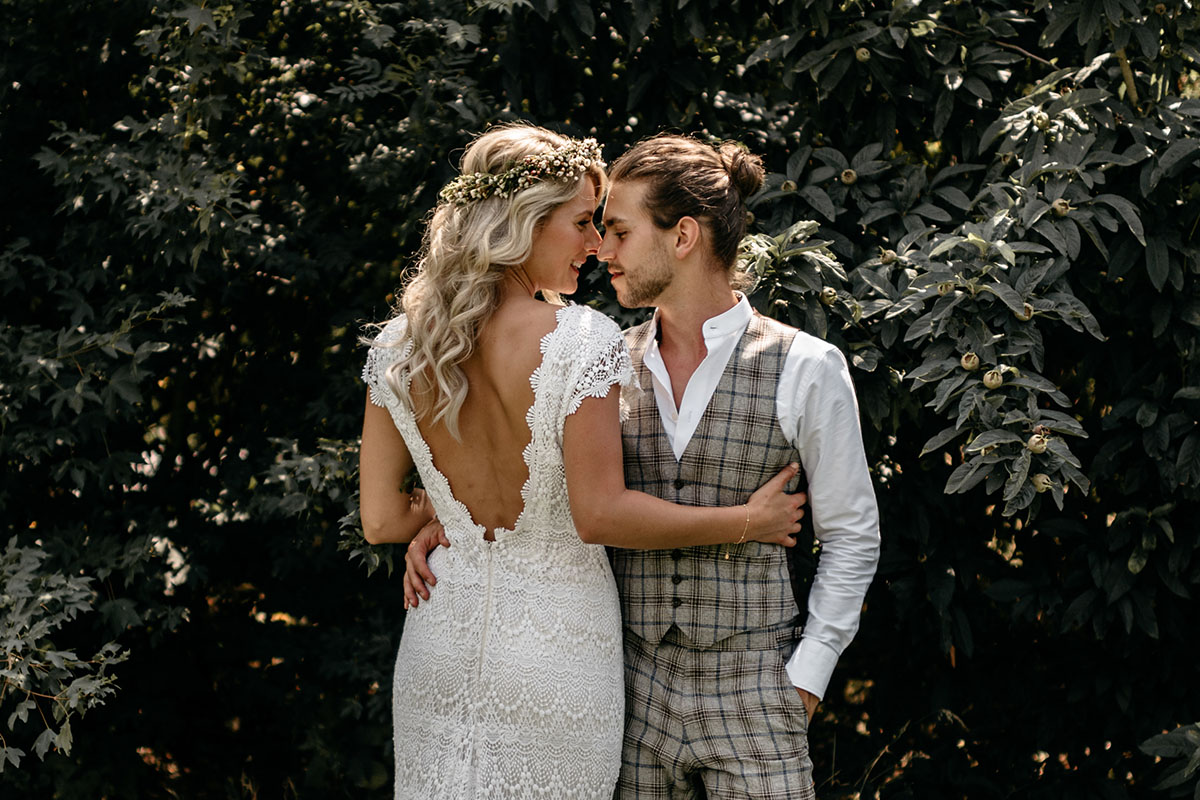 trouwen in geruite waistcoat