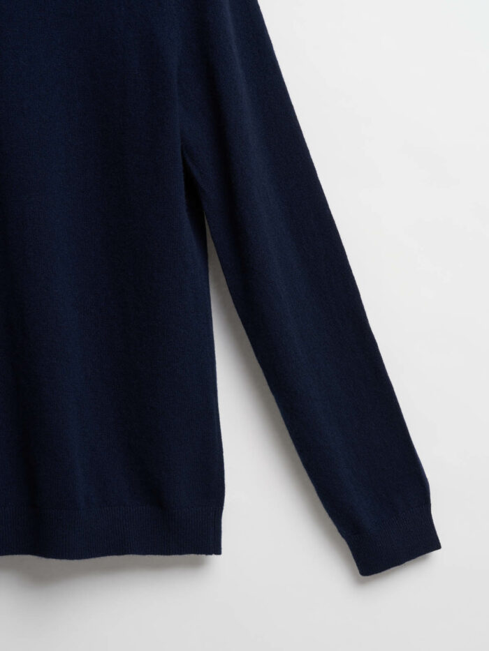 Michael Giso knitwear coltrui in Navy Cashmere | Michael & Giso