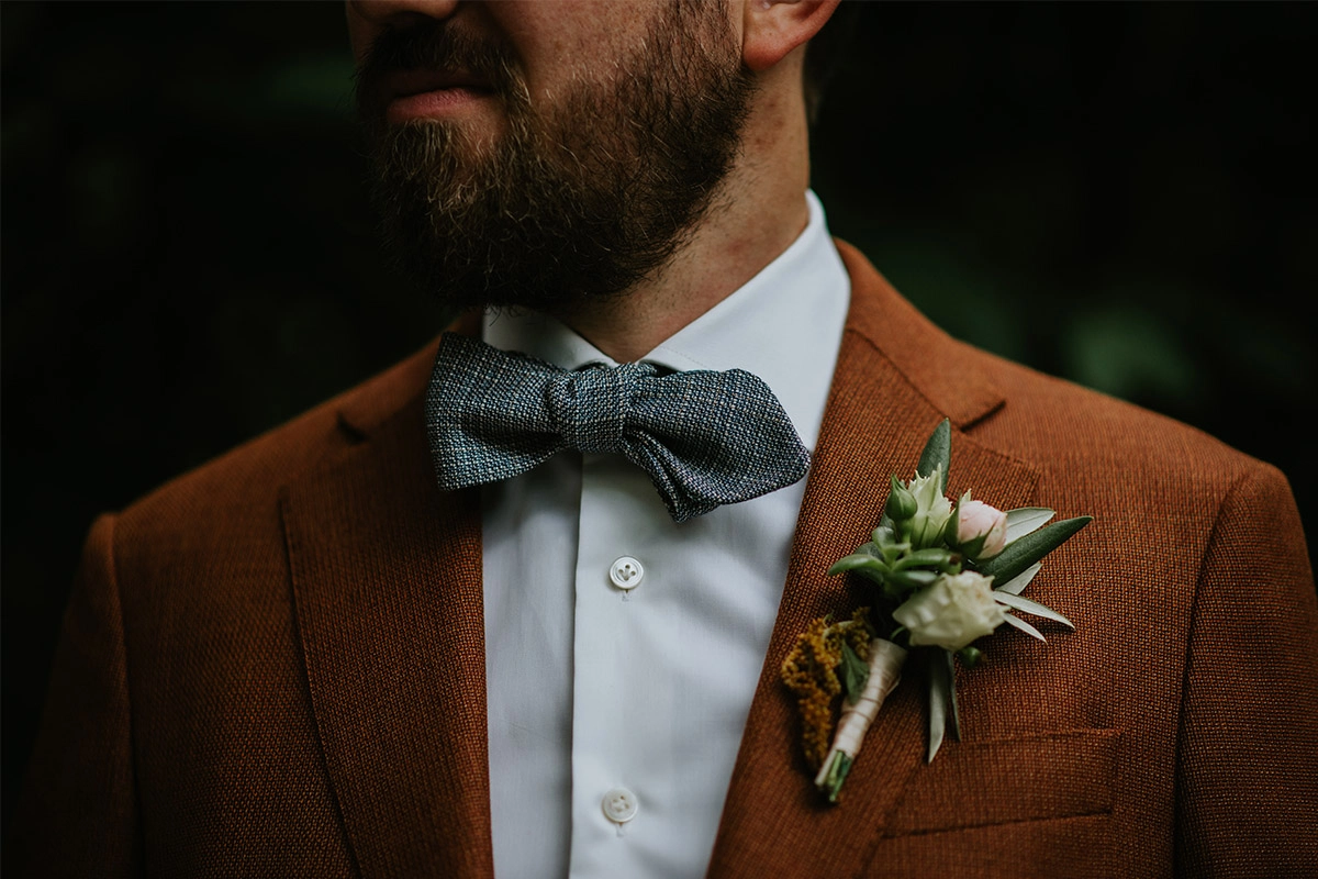 strik groom trouwpak burnt orange bruidegom stefan | Michael & Giso