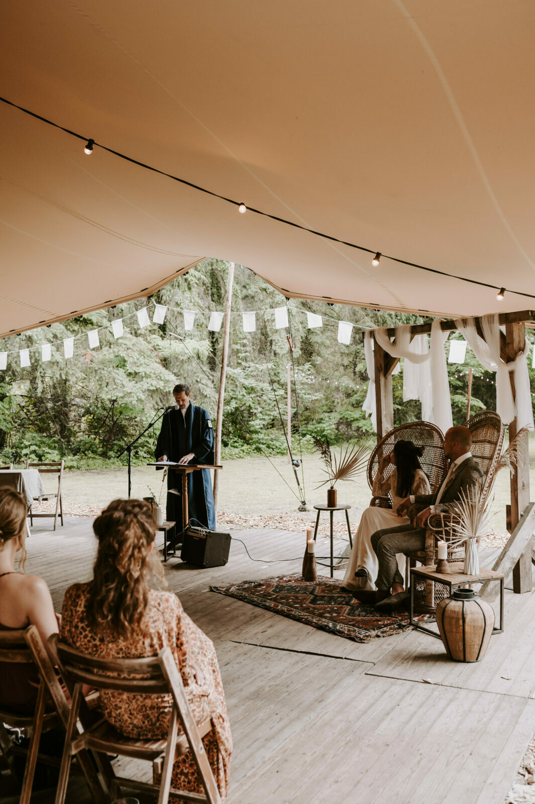 trouwpak tent wedding e1660893513575 | Michael & Giso