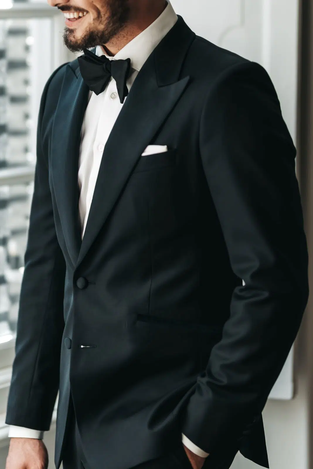 details tuxedo black tie zijden revers | Michael & Giso