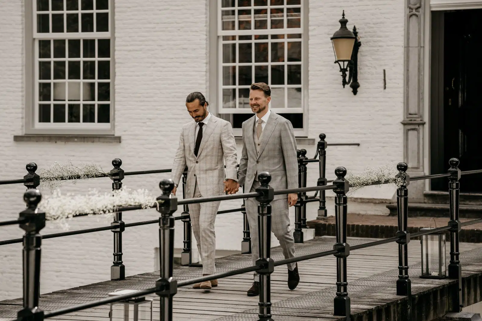 trouwen klassiek trouwpak heren ruit | Michael & Giso