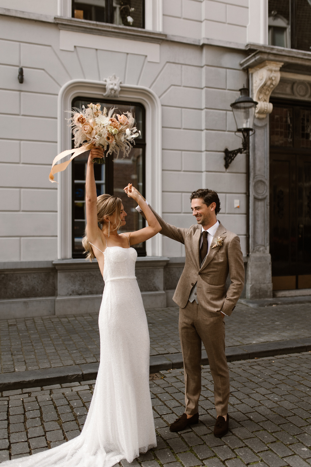 Three-piece outfit groom in Breda