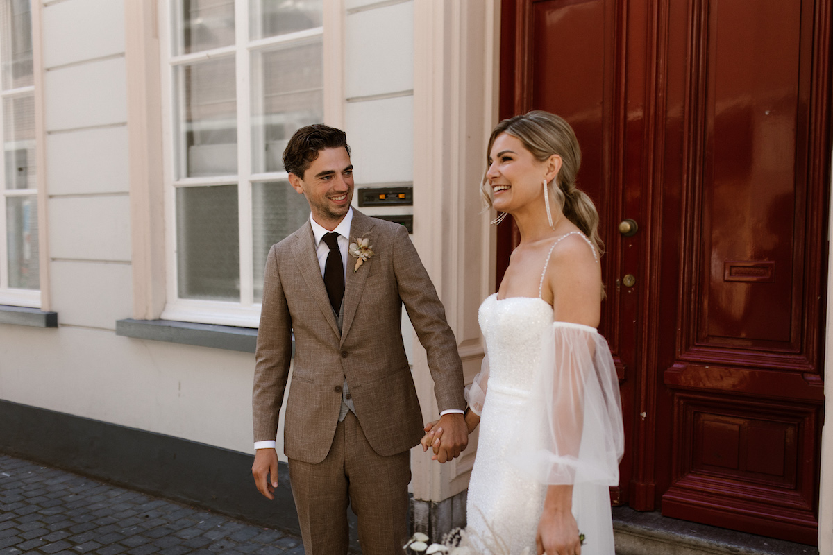 bruin-trouwpak-driedelig-koen-van-Beers-groom bruin trouwpak driedelig koen van Beers groom | Michael & Giso